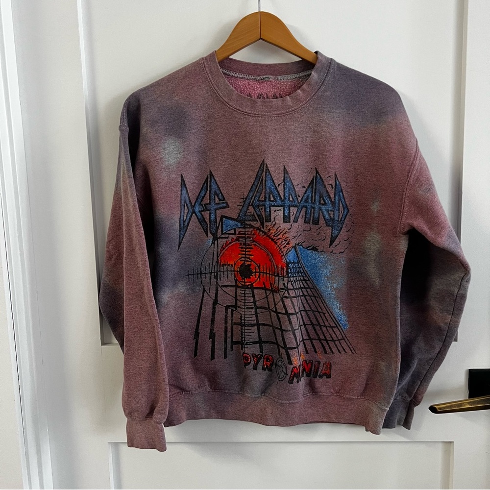 Def Leopard vintage inspired Graphic Sweatshirt - Multicolor